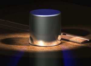 Prototype du kilogramme : un cylindre de un cylindre de 39 millimètres de diamètre et de hauteur, composé de 90% de platine et de 10% d'iridium. 